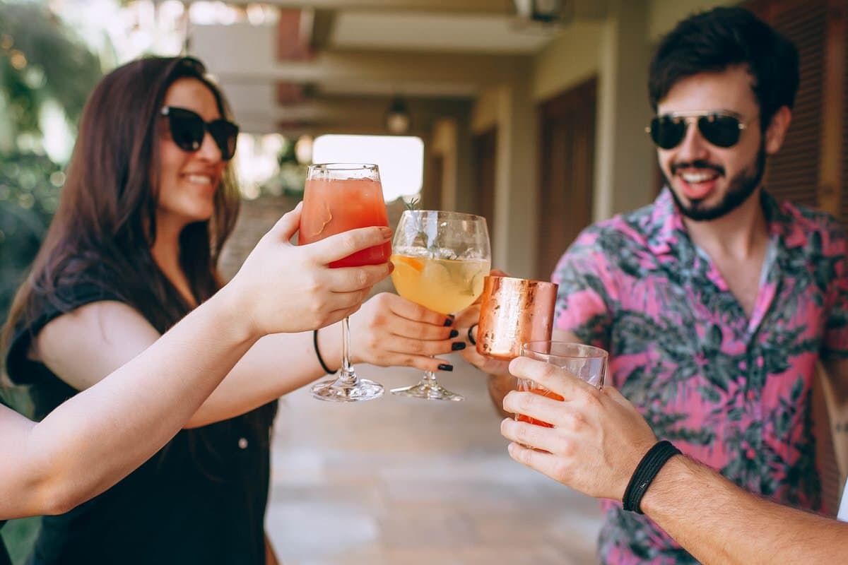How To Host The Ultimate Virtual Happy Hour Event