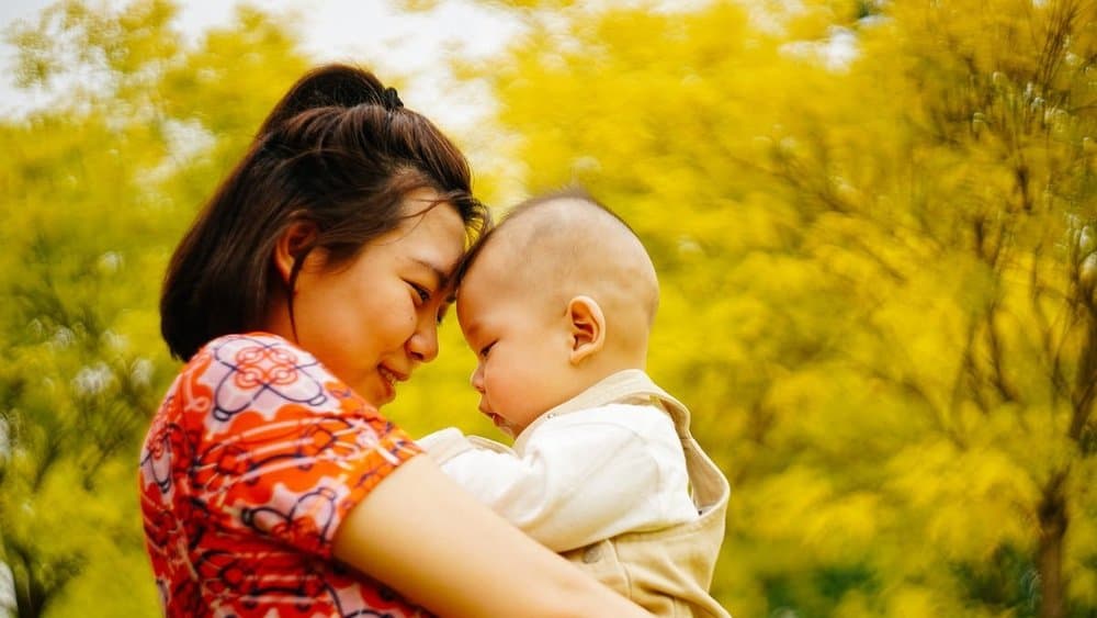 30 Fun Mother's Day Trivia Questions For Team Building