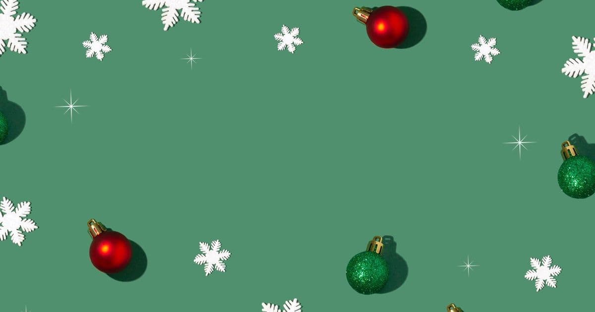 60 Fun Holiday This Or That Game Questions For Work