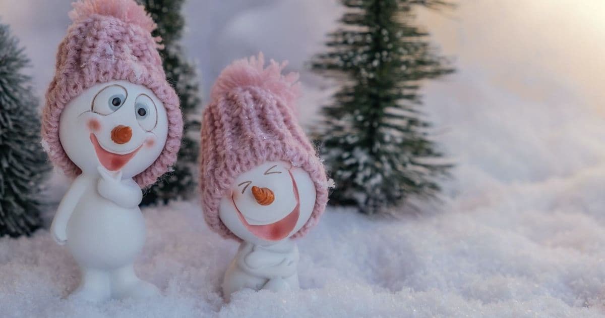 50+ Fun Winter This Or That Questions For Work Teams