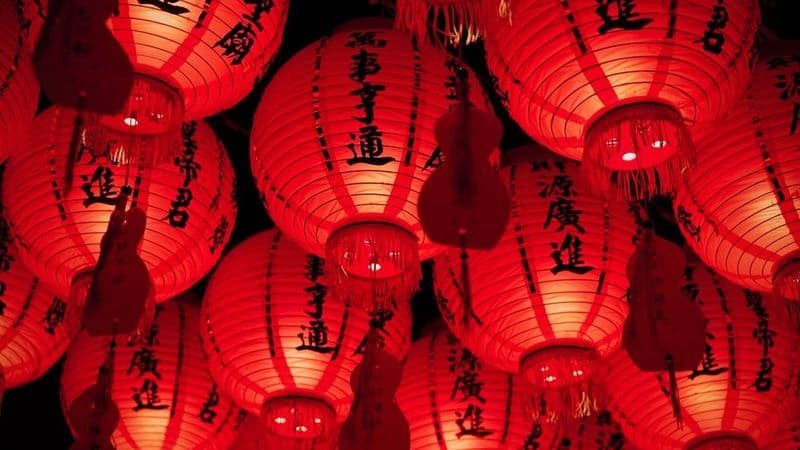 40+ Fun AAPI Heritage Month Icebreaker Questions
