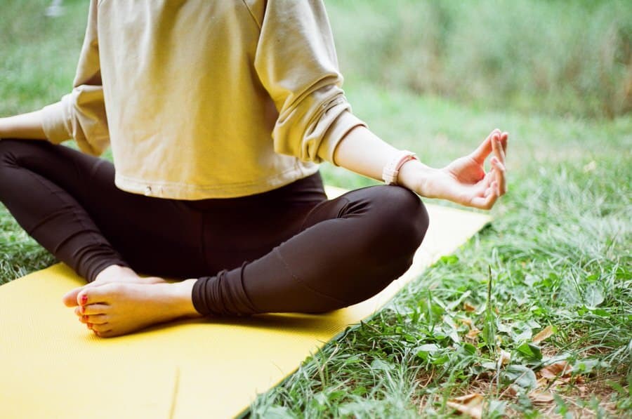 66e49b65caba83ba563d1303 virtual yoga class kraftylab 01